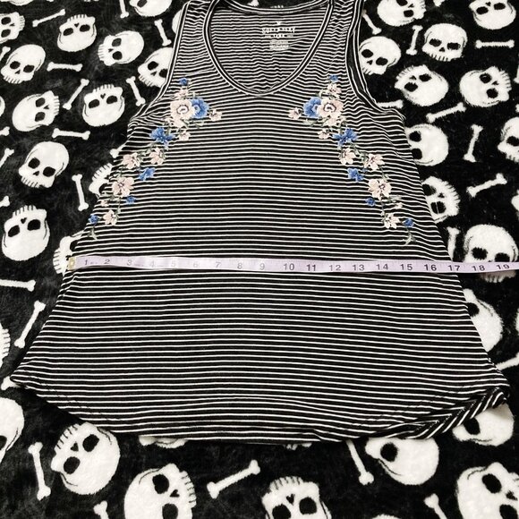 AMERICAN EAGLE Black and white striped floral embroidery tank top ~ XS SMALL tee - Picture 12 of 14